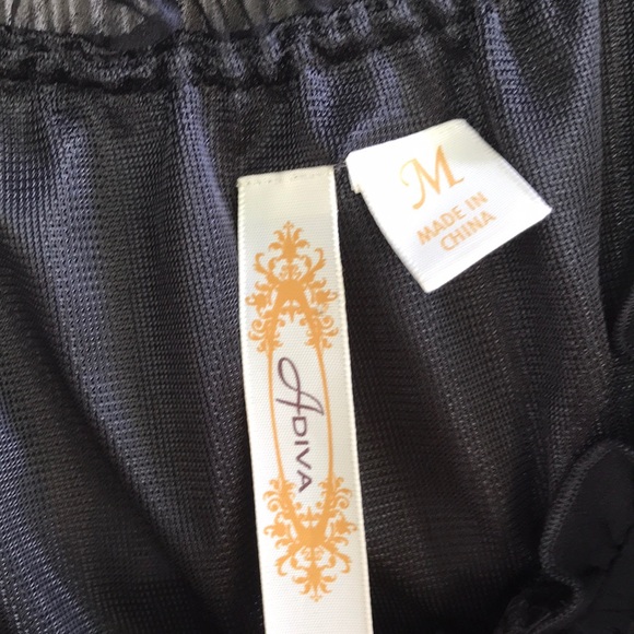 ✅ADiva Blouse - Picture 4 of 6